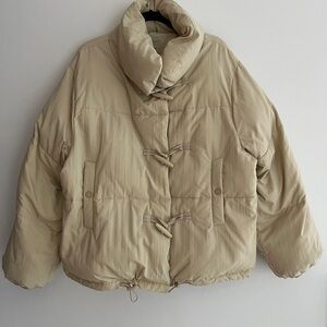 VERO Par Veronique Cloutier Relaxed Fit Puffer Jacket Casual Winter Neutral Chic